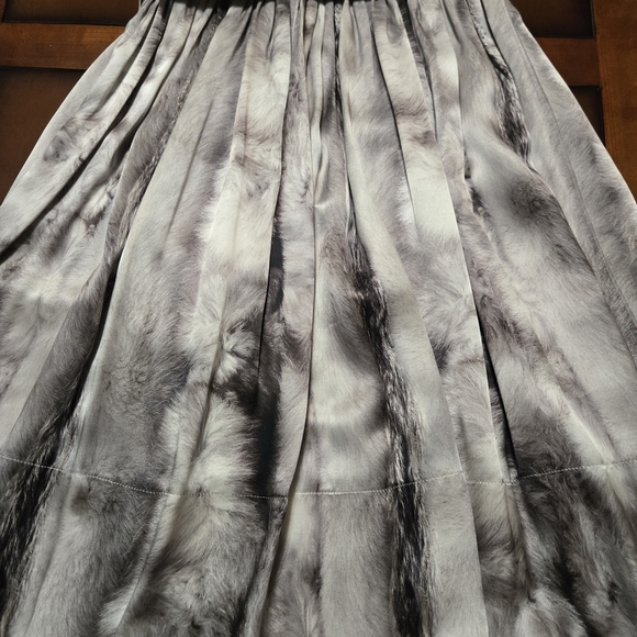 Dolce & Gabbana Satin Silk Feather Print Gray Midi Dress - Picture 8 of 16